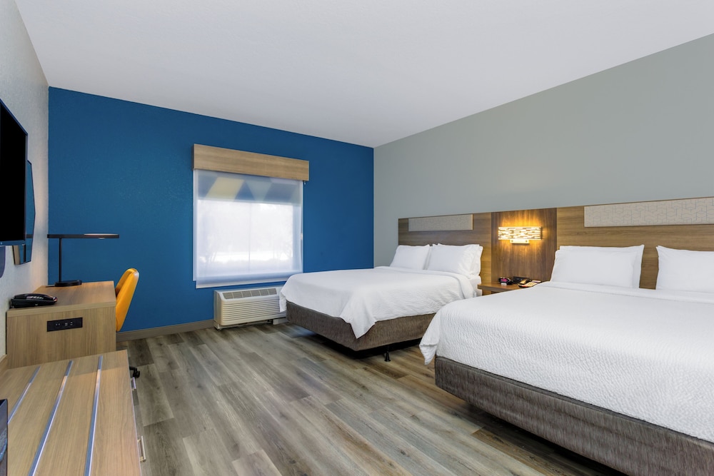 Standard Room, 1 King Bed, Jetted Tub