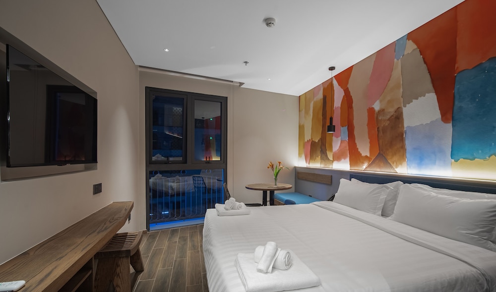 Superior Double Room, City View - Photo 4