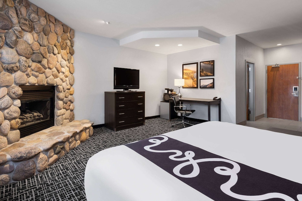 Studio Suite, 1 King Bed, Non Smoking