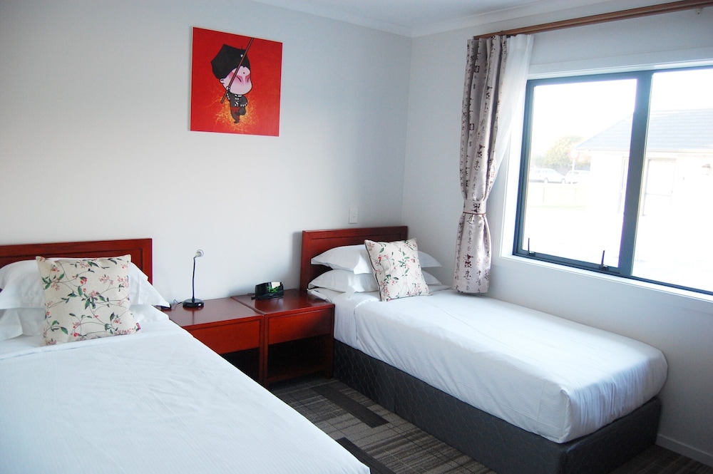 Senior Apartment, Non Smoking photo 3
