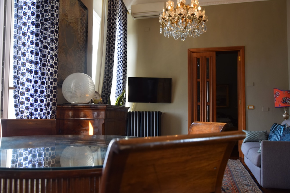 Grand Suite, Balcony, River View photo 3