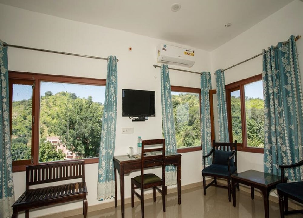 Deluxe Double Room photo 2