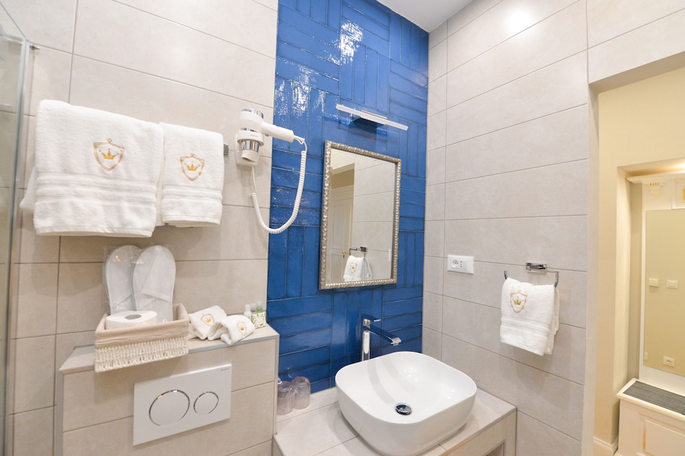 Superior Double Room - Photo 8