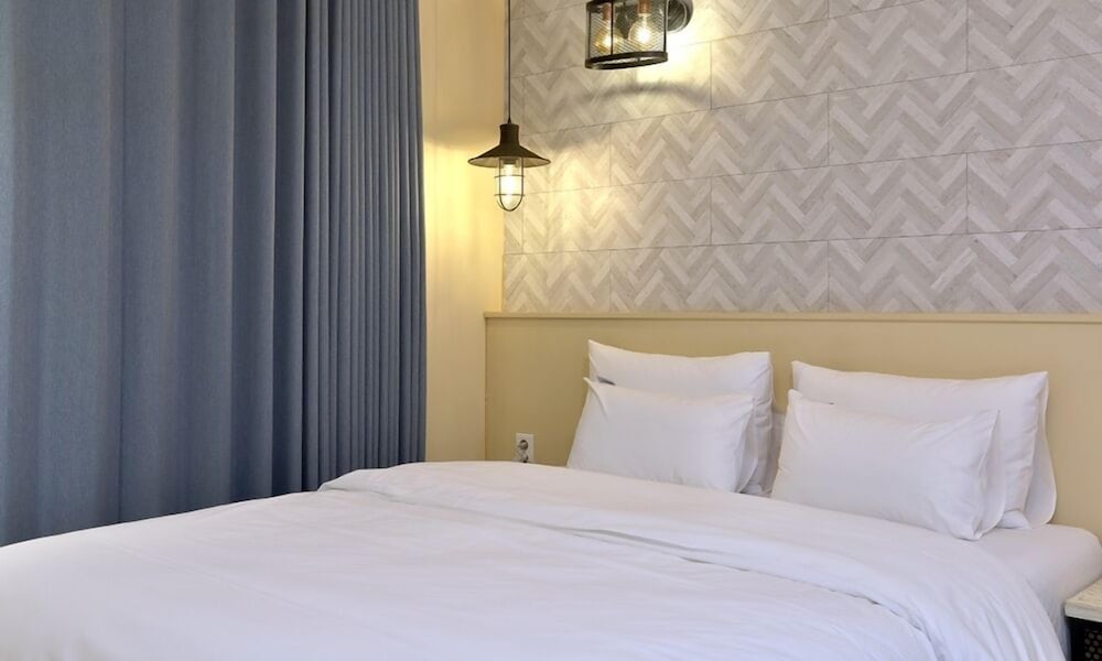 Premier Twin Room - Photo 5