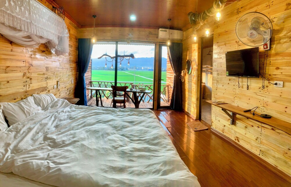 Premium Double Room, 1 King Bed, Valley View photo 1