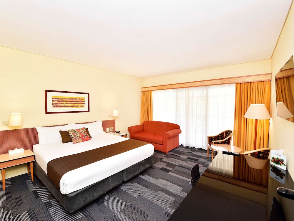 Deluxe Room, 2 Queen Beds, Garden View - Photo 4