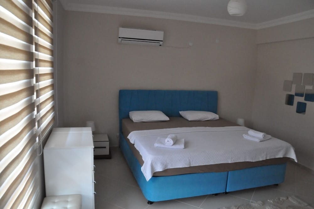 Villa photo 1