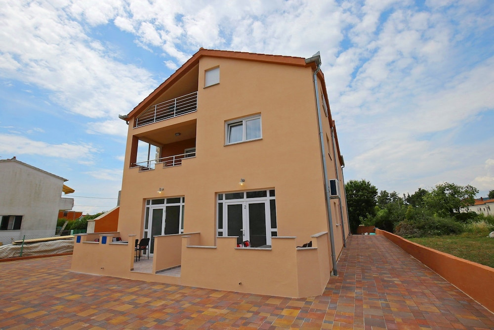Studio (Standard Studio Apartment with Terrac) photo 1