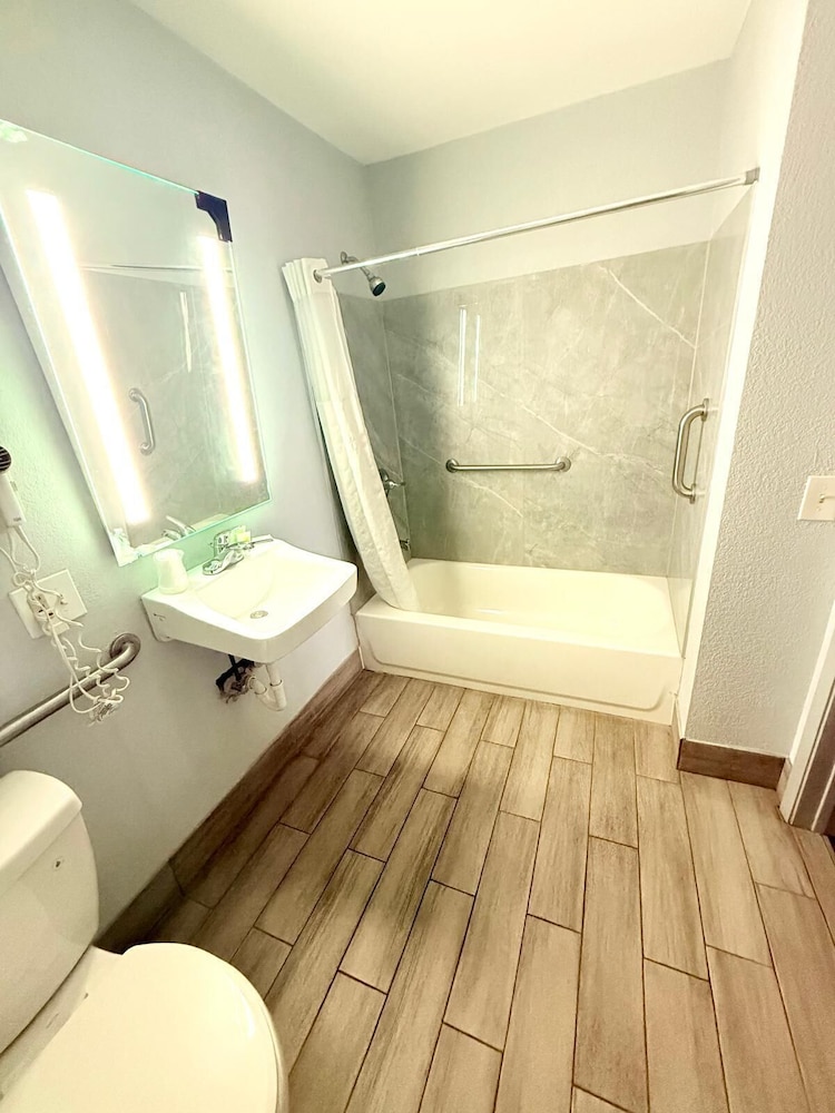 Single Room, Accessible Bathtub, Non Smoking