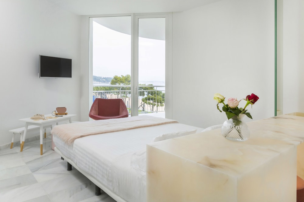 Habitación Superior Lateral, Vista al Mar, Balcón, Planta Baja