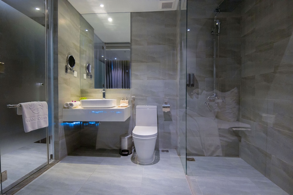 Suite Double with City View photo 3