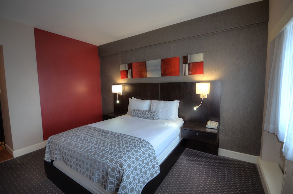 Room, 1 Queen Bed, Accessible, Non Smoking (Mobility/Hearing) photo 2