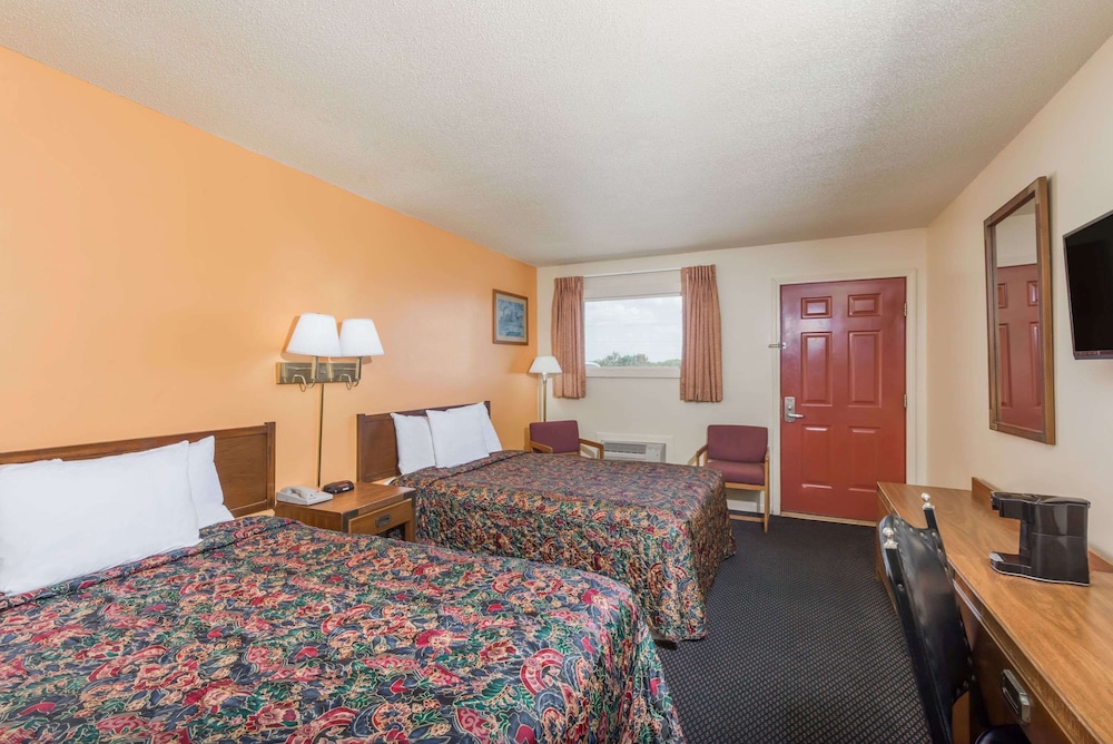 Suite, 2 Queen Beds, Non Smoking - Photo 1