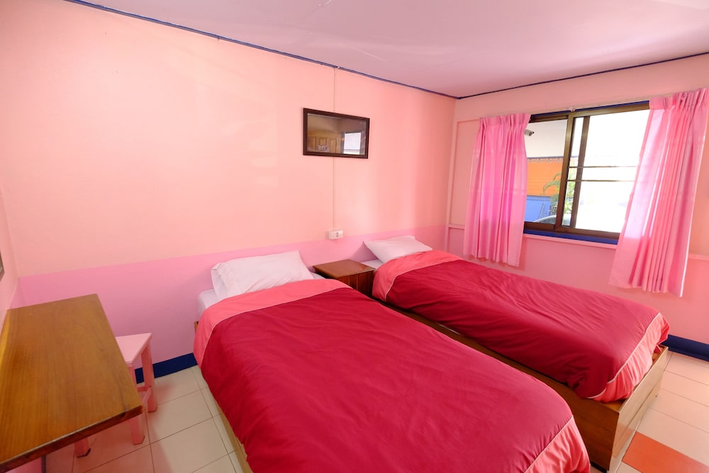 Standard Twin Room With Air-Con photo 2