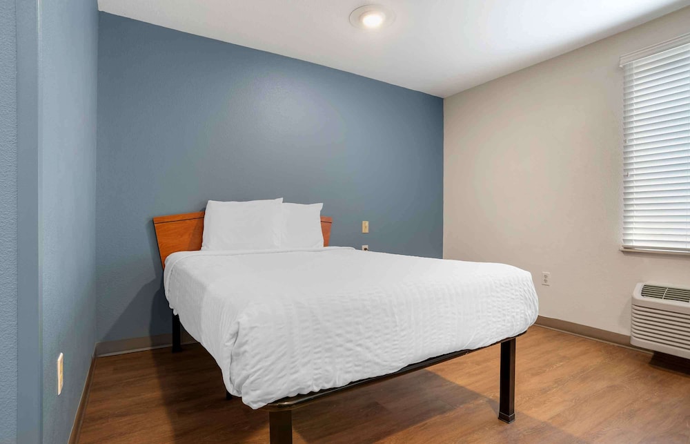 Standard Studio, 1 Double Bed, Non Smoking, Refrigerator & Microwave photo 2
