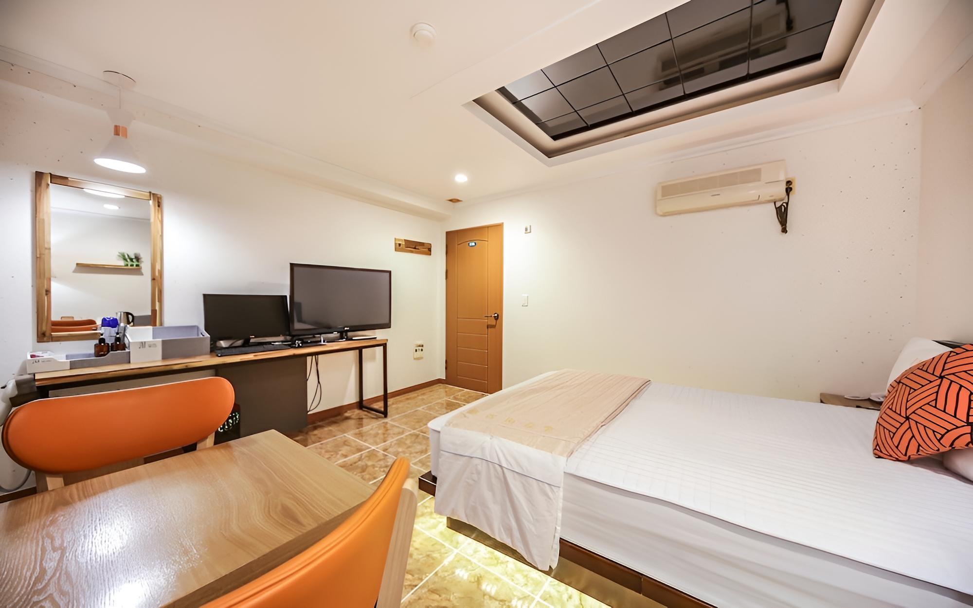Room (Standard Room) photo 3