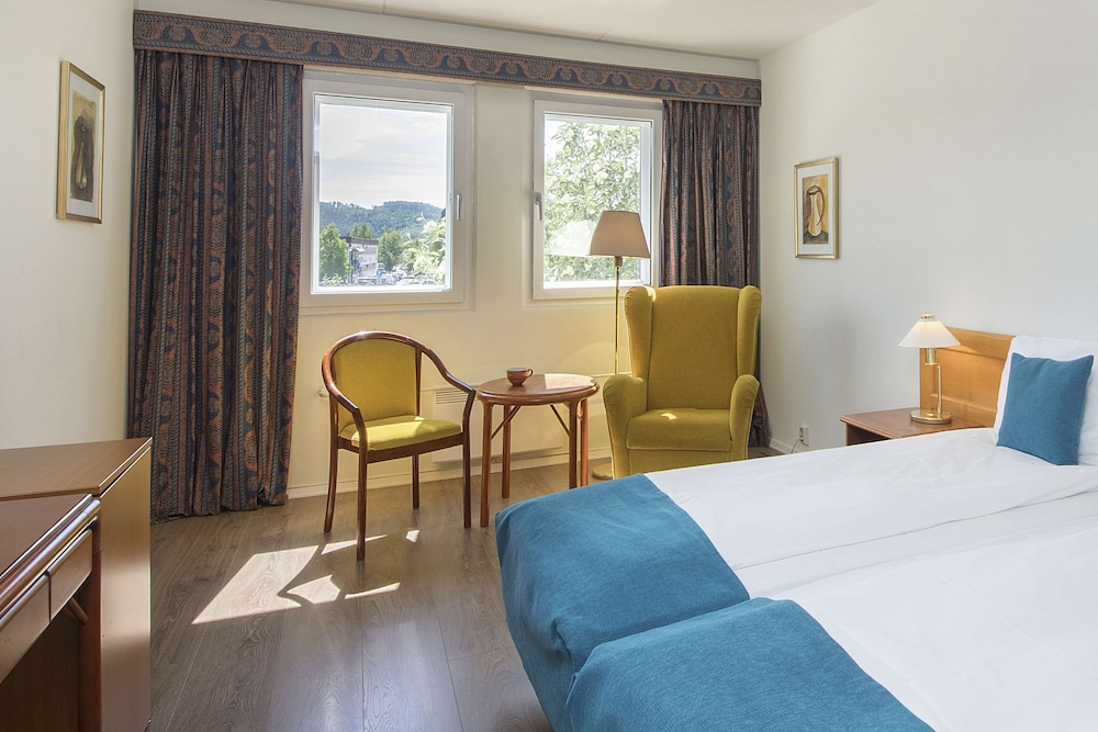 Standard Twin Room - Photo 3