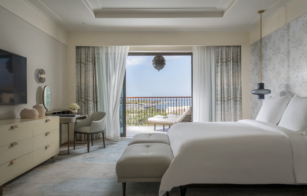 Suite, 1 King Bed, Beach View (Imperial) - Photo 6