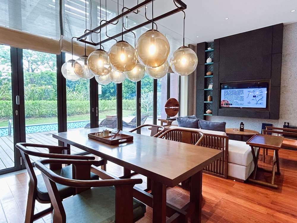 Presidential Villa, 2 Bedrooms, Lake View photo 2