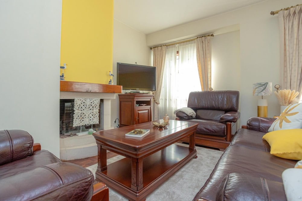 Apartment photo 3