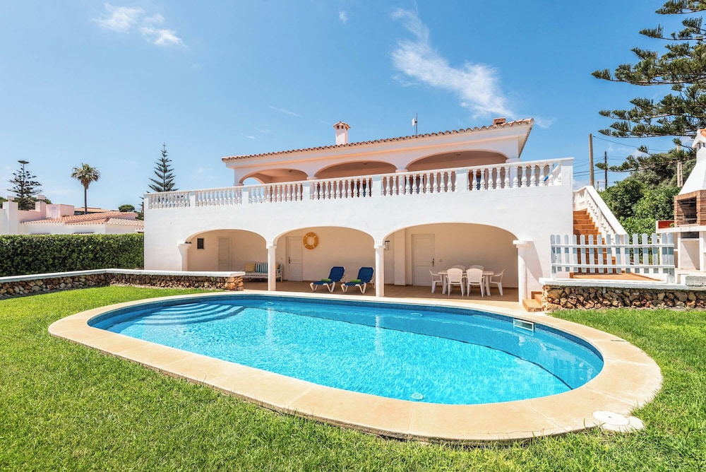 Villa (4 Dormitorios)