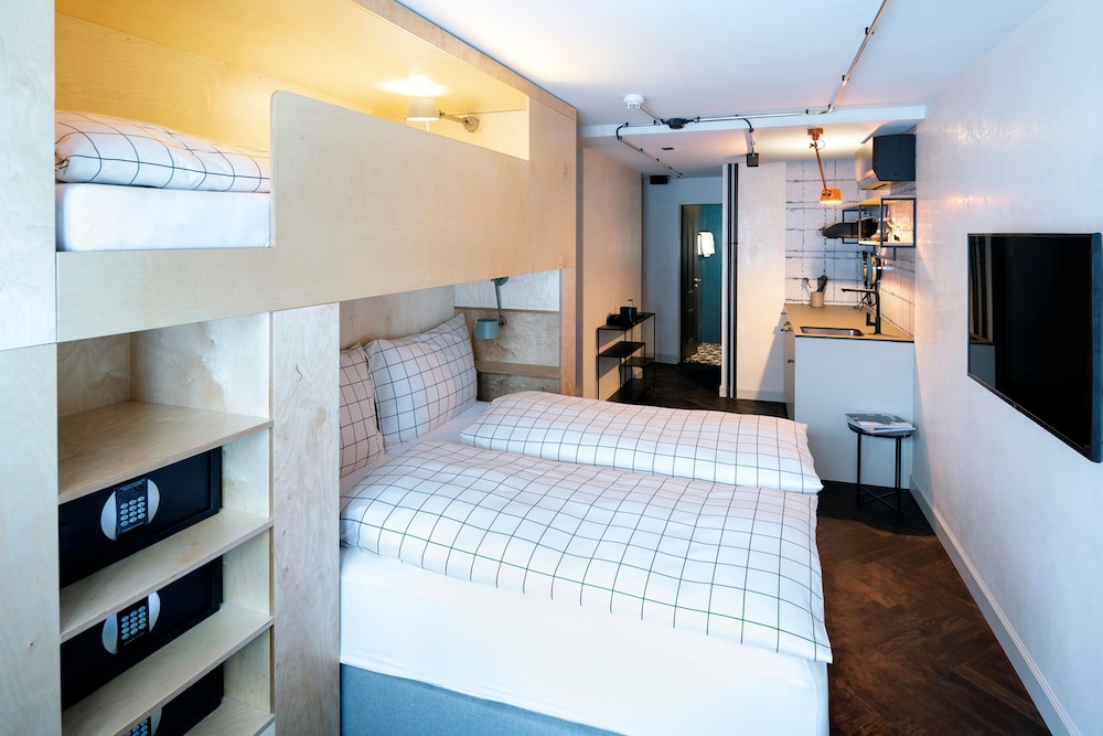 Triple Room, Kitchenette - Photo 1