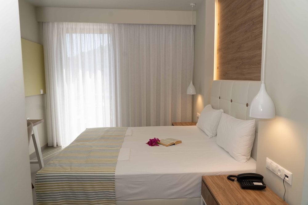 Superior Double Room, Sea View photo 2