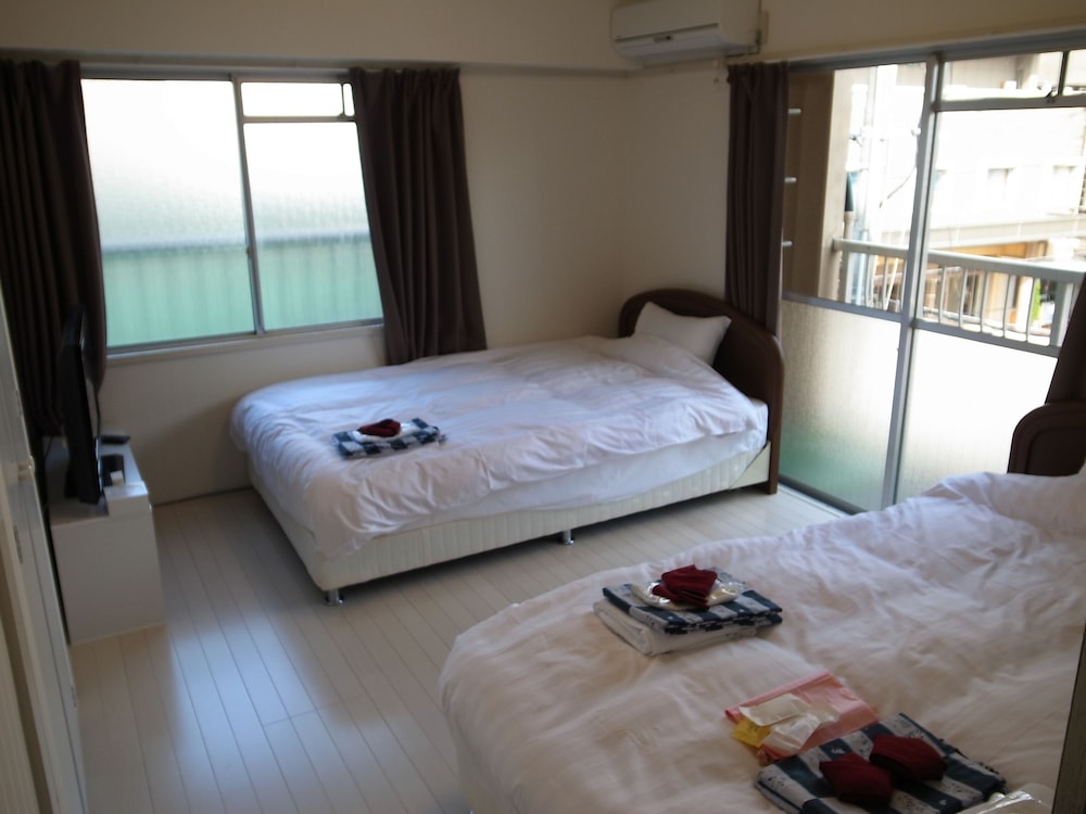 Japanese/Western-style Room with Kitchen, Smoking photo 1