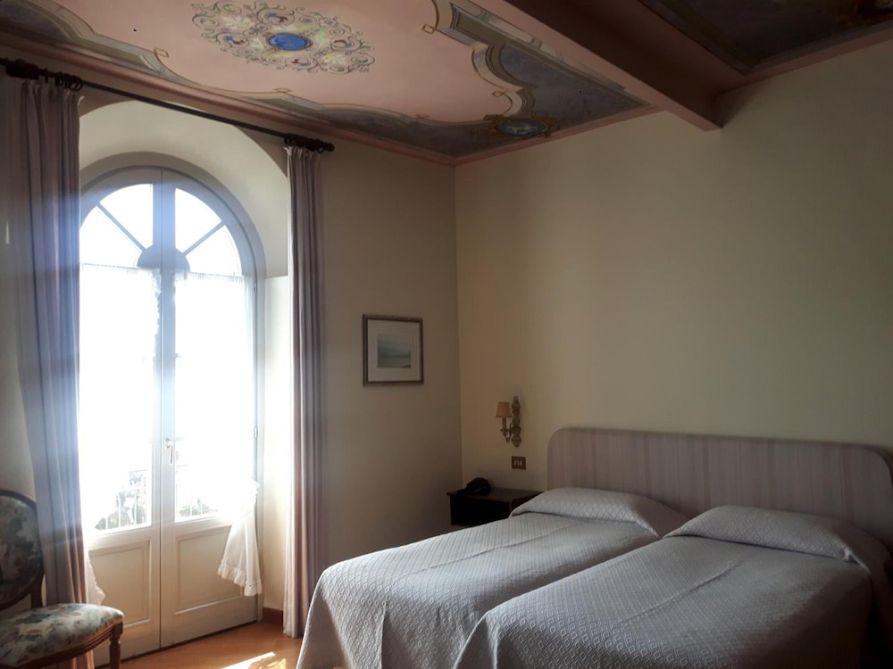 Deluxe Double Room, Balcony, Lake View
