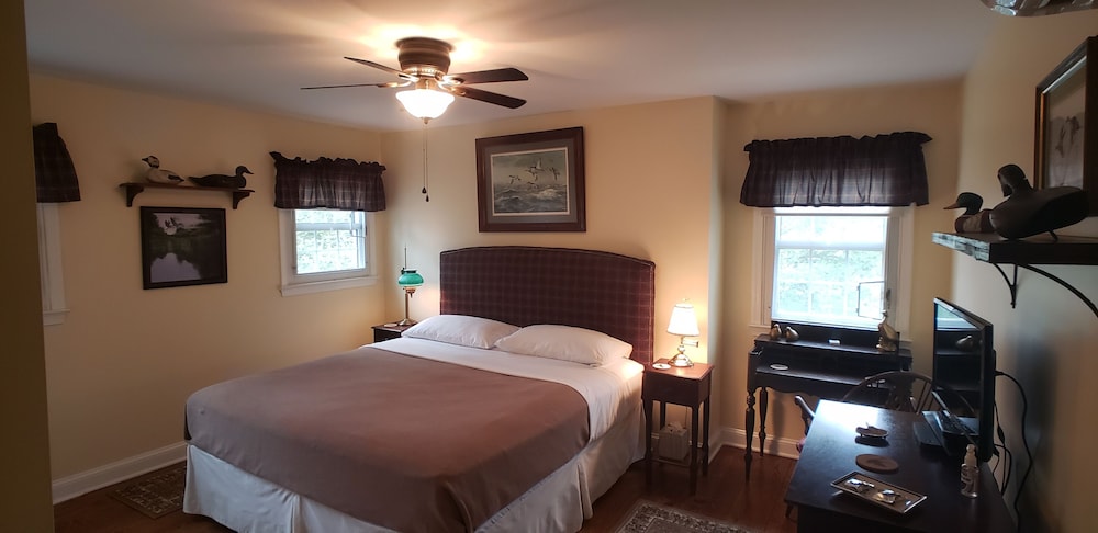 The Tidewater Room