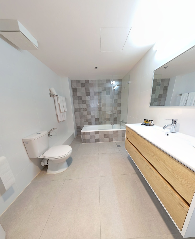 Luxury Apartment, 3 Bedrooms photo 2