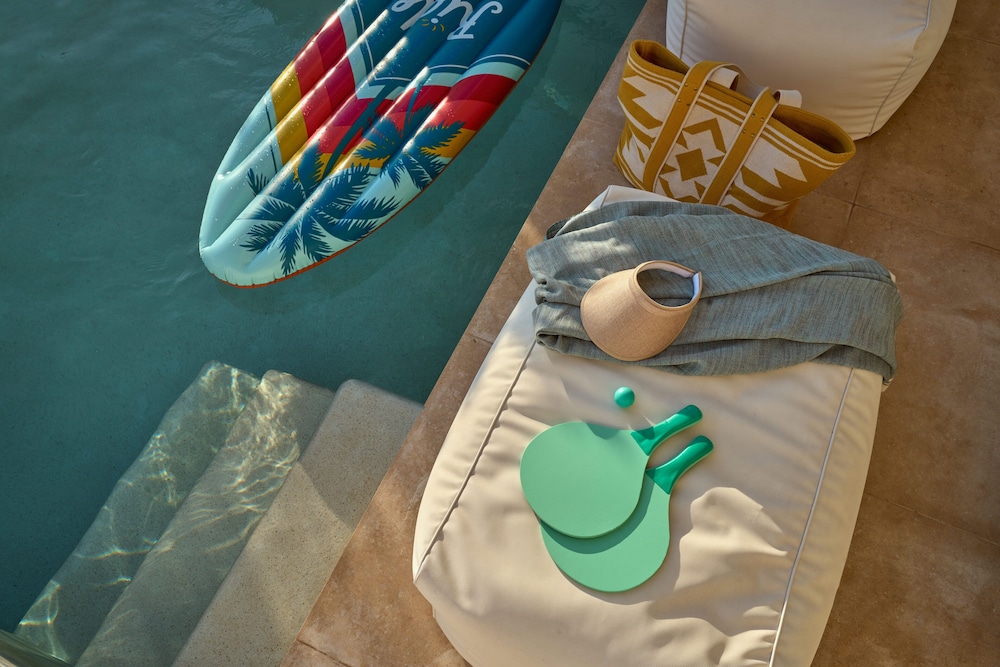 Design Room Partial Sea View with Chill Out Pool - Photo 8