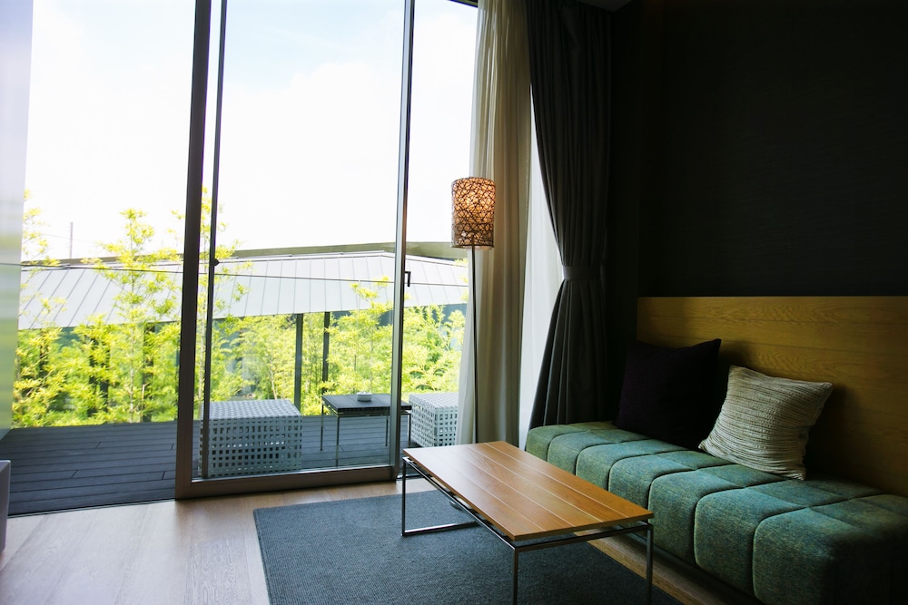 Standard Twin Room - Photo 4