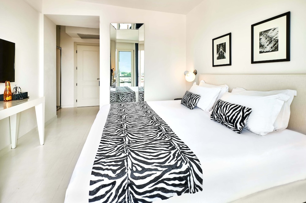 Deluxe Double Room - Photo 2