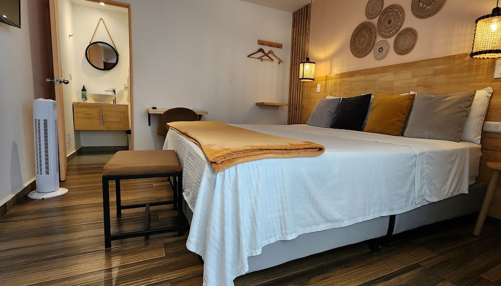 Superior Double Room, Balcony - Photo 8