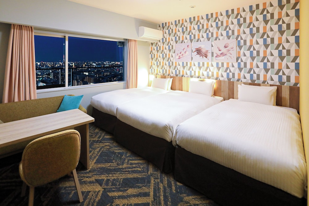 Deluxe Twin Room, Non Smoking (Up to 2 Adults) - Photo 1