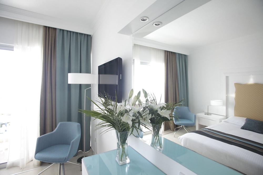 Twin Room (Inland View)