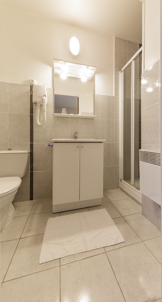 Standard Quadruple Room, Private Bathroom photo 3