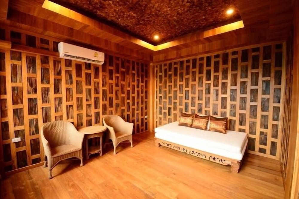Family Pool Suite with FREE THB 1,000 Net Resort Credit per night - Photo 2