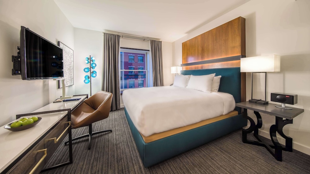 Andaz Extra Large Loft Suite