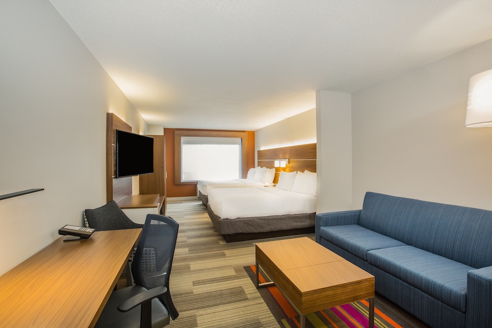 Suite, Multiple Beds photo 3