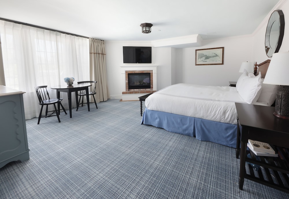 Deluxe Main Inn ADA