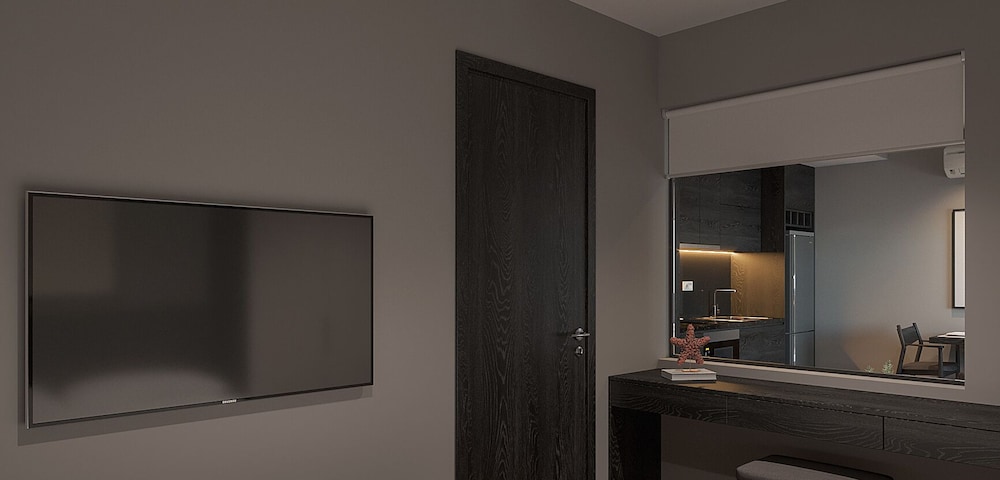 Superior King 2 Bedroom - Photo 2