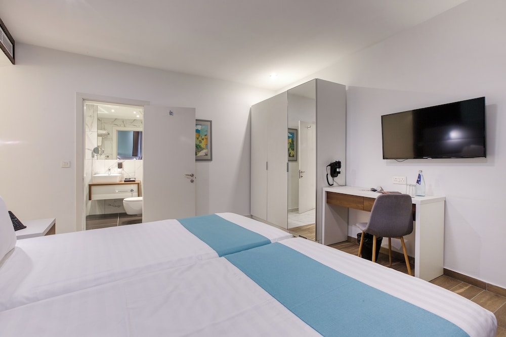 Standard Room, Balcony - Photo 3