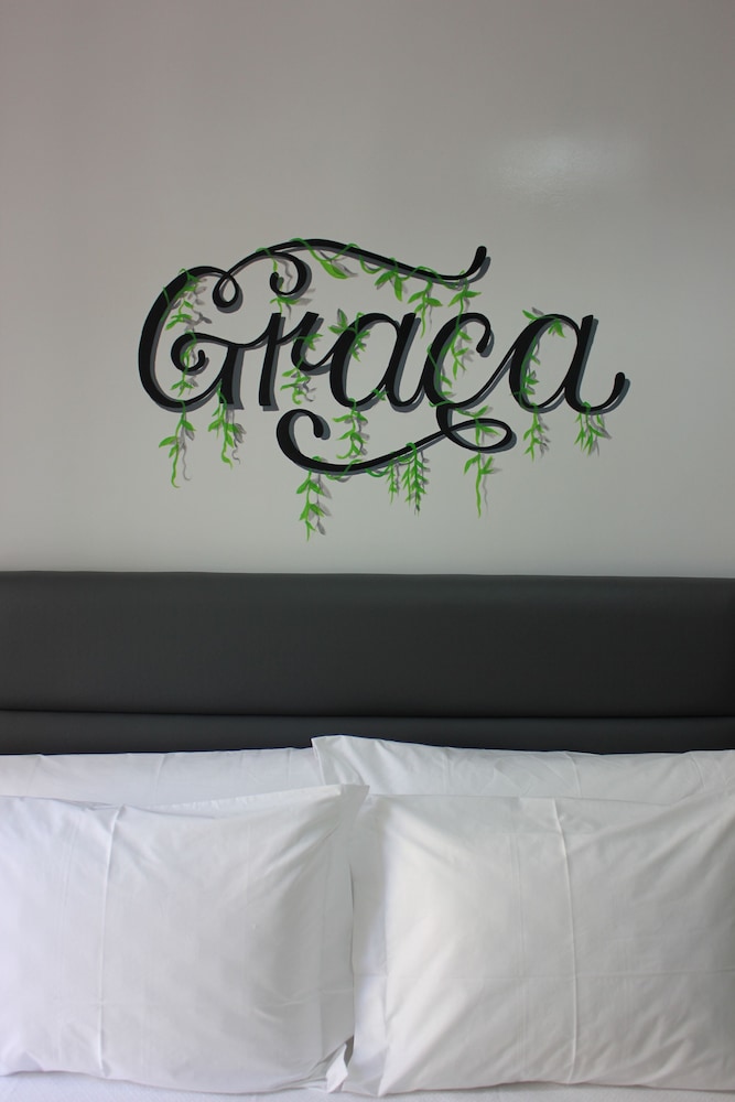 Deluxe Room, 1 King Bed, Non Smoking (Deluxe Executive Room) - Photo 2