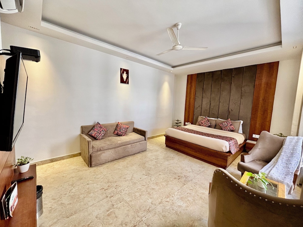 Family Room - Photo 9