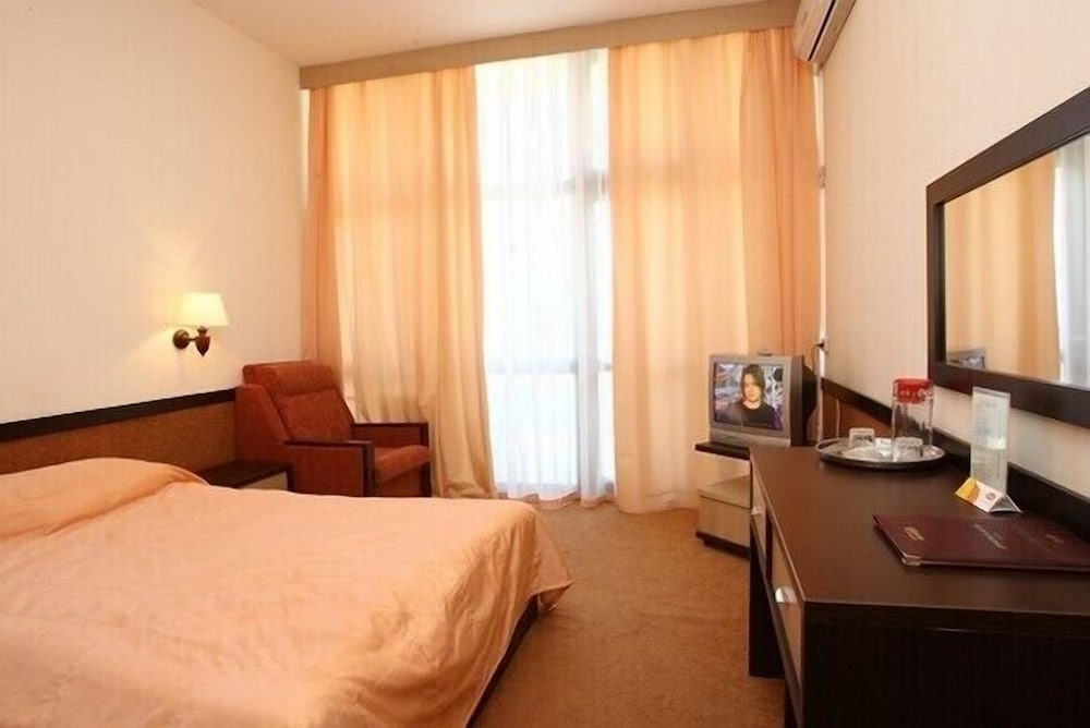 Standard Double or Twin Room, 1 Bedroom, Non Smoking, Mountain View photo 1