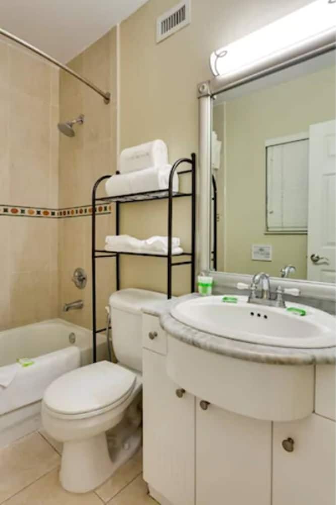 Suite, 2 Double Beds, Accessible, City View (Suite 2 Full Size Beds) - Photo 5