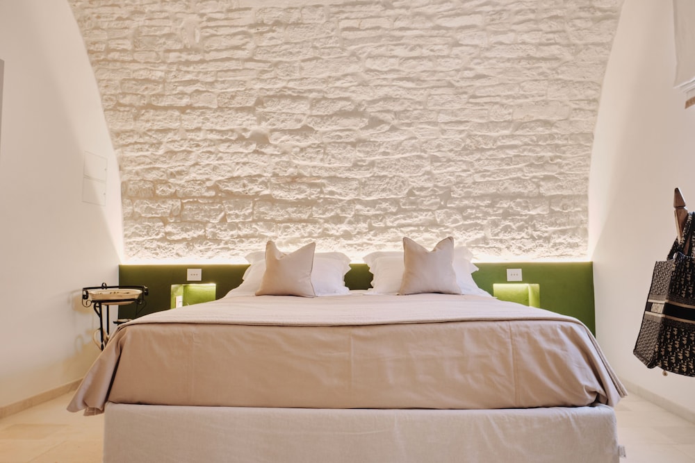 Deluxe Double Room, 1 King Bed, Tower photo 1