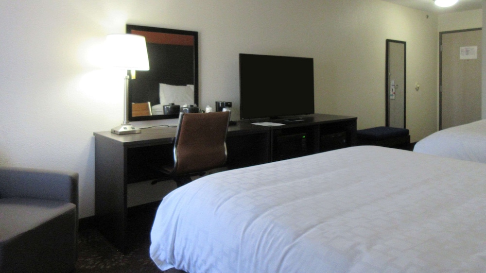 Room, 2 Queen Beds, Accessible, Non Smoking - Photo 4